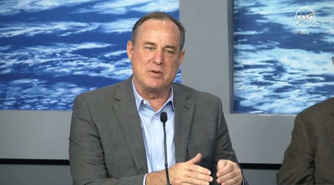 video-section-banner-image