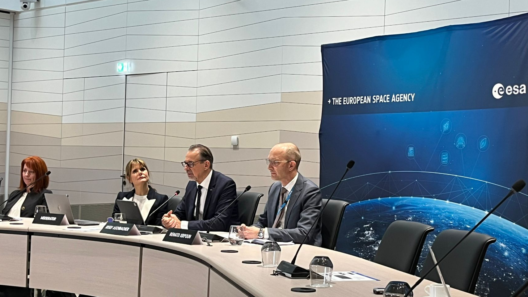 video-section-banner-image